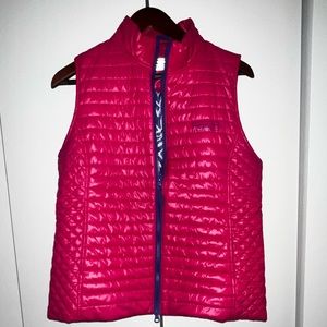 👚 Vineyard Vines Magenta Pink /Red Performance Puffy Vest- Medium